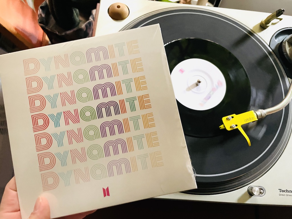 BTS『Dynamaite』の7インチレコードが届きました。BTS『Dynamaite』の7